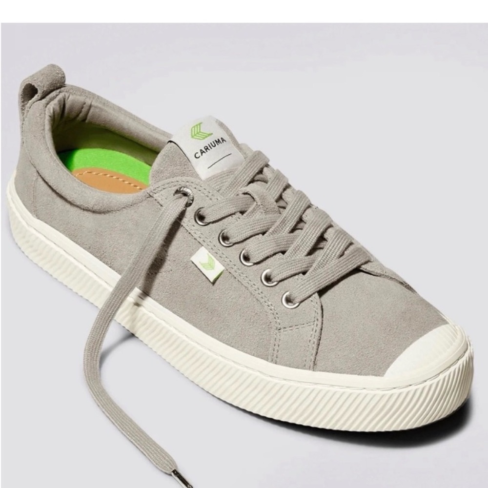 Cariuma Light Gray Canvas Sneakers